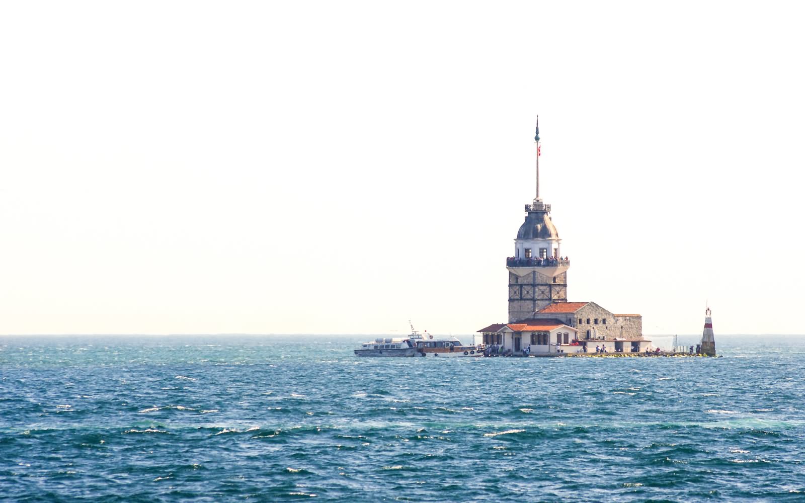 Maiden's Tower And Seraglio Point View Image