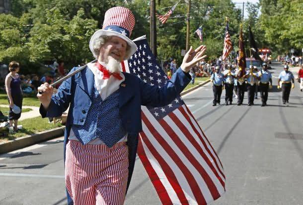 Old Man Dresses As Uncle Sam During USA Independence Day Parade