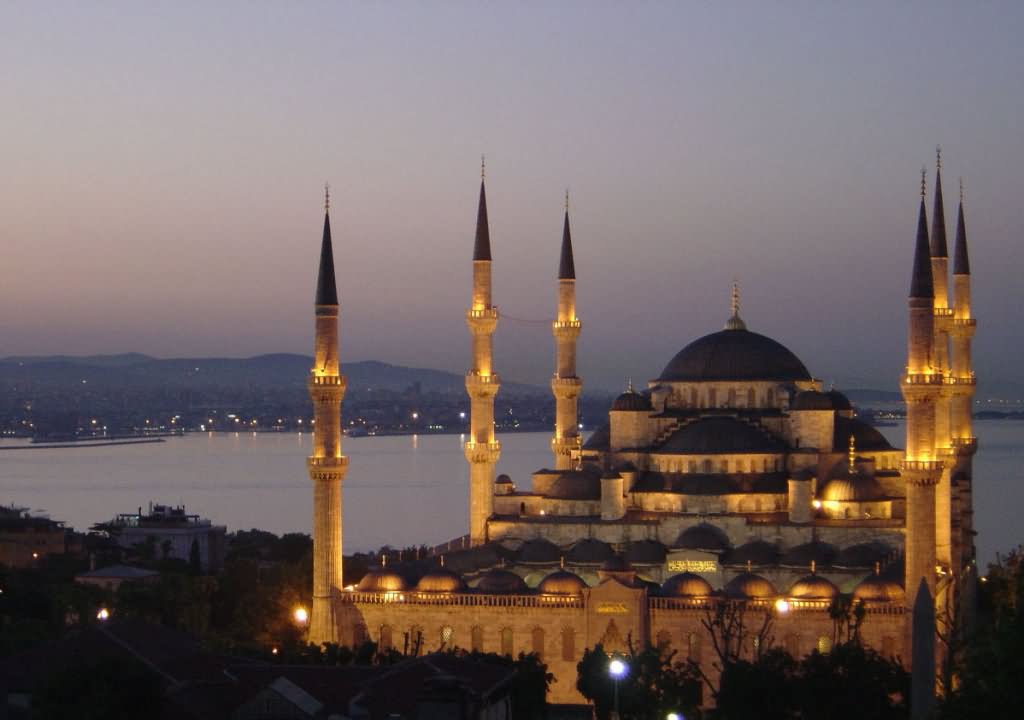The Blue Mosque And Minarets Looks Amazing At Night