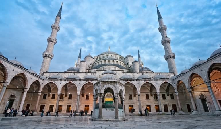 The Blue Mosque Courtyard Picture