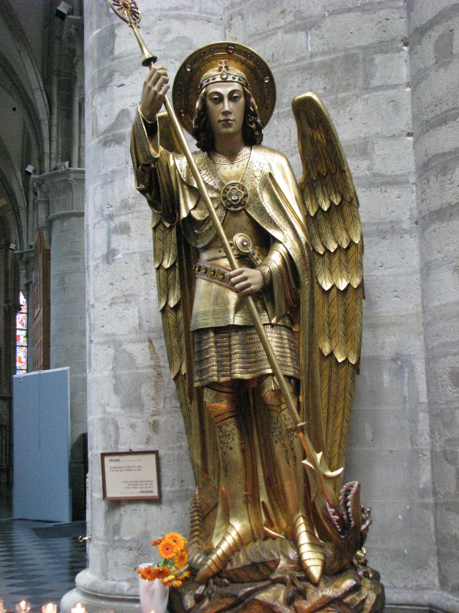 28 Most Adorable Statues At The St. Michael And St. Gudula Cathedral, Belgium