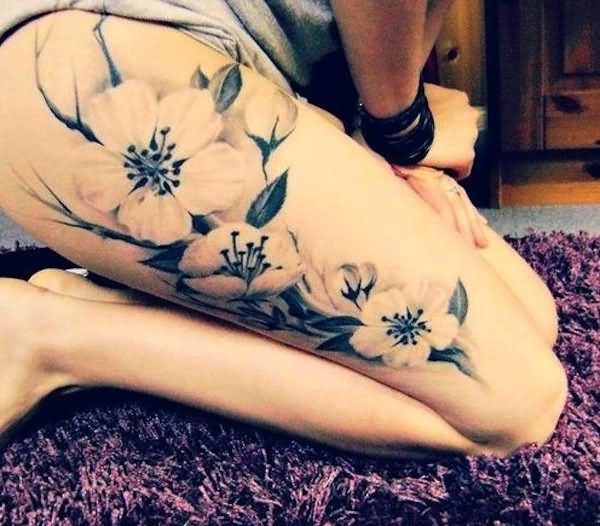 Black And White Flowers Tattoos On Right Thigh