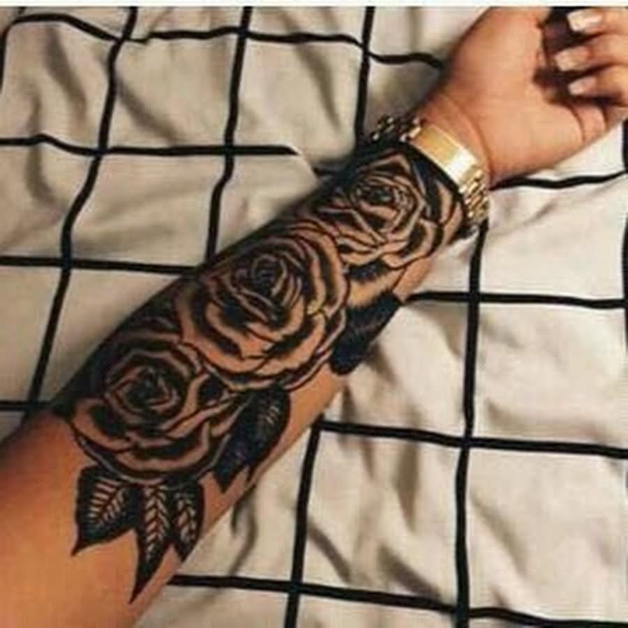 Black Ink Roses Tattoo On Girl Right Forearm
