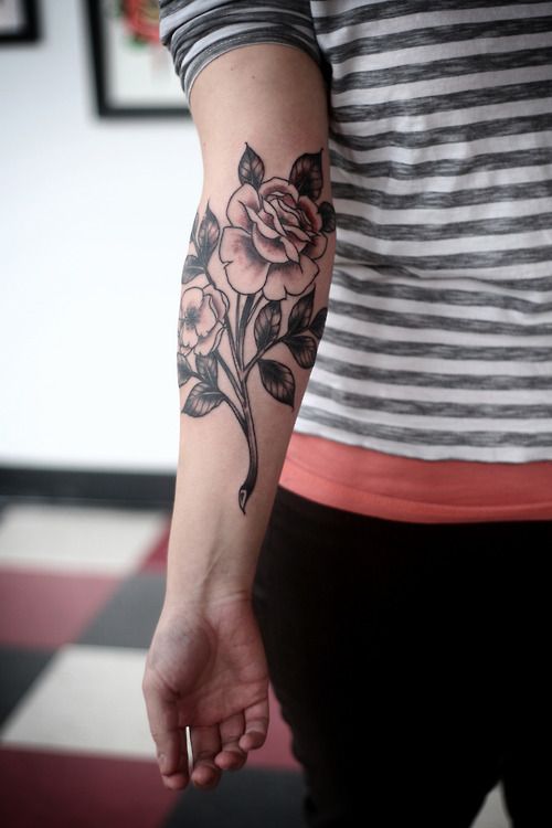 Black Ink Roses Tattoo On Right Forearm By Alice Carrier