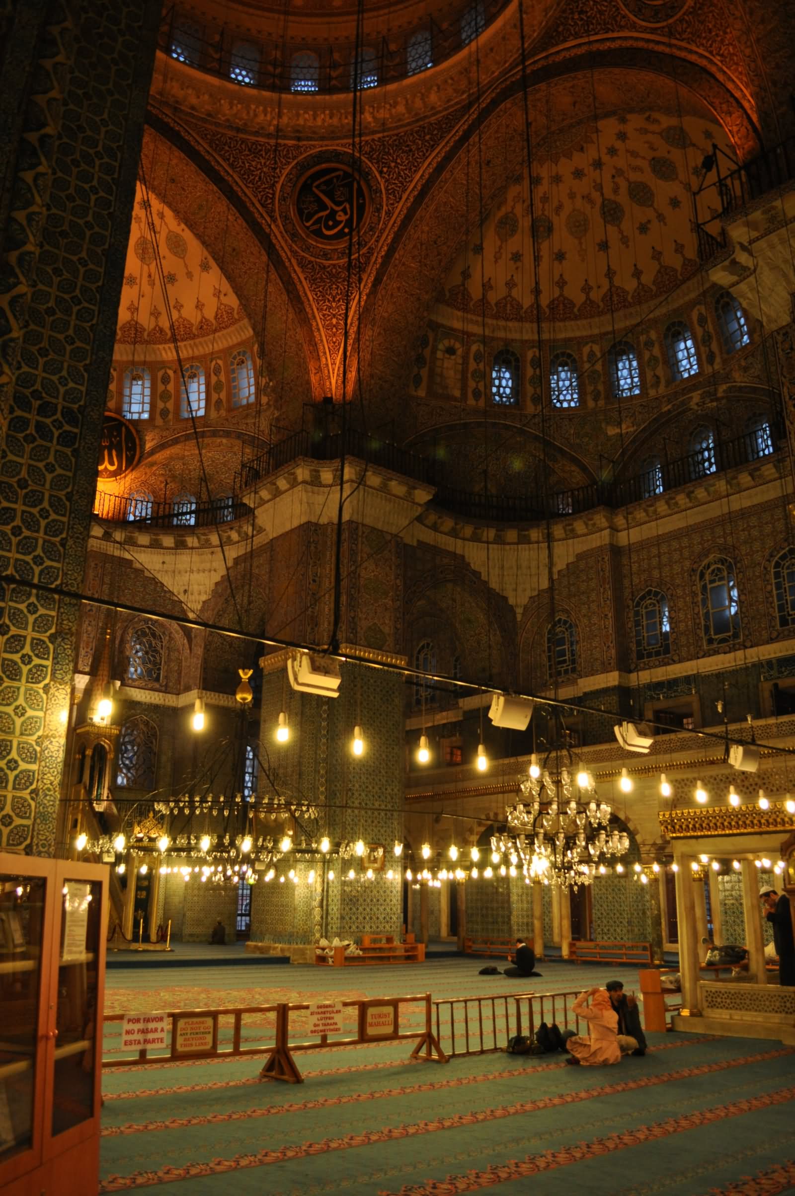 Inside Image of The Yeni Cami In Istanbul