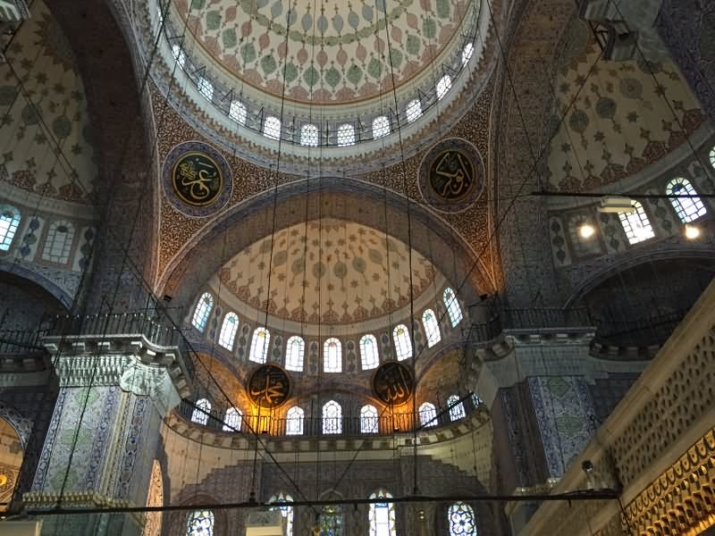 Inside Picture Of The Yeni Cami Mosque