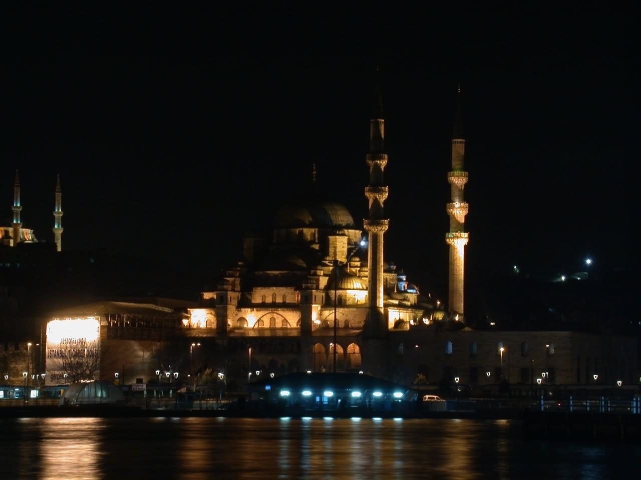 Night Picture Of The Yeni Cami In Istanbul