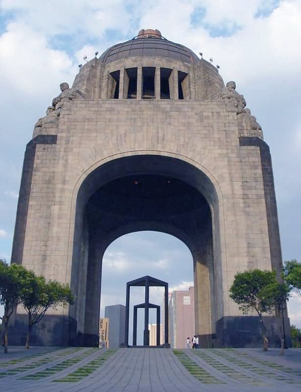 Adorable View Of The Monumento a la Revolucion In Mexico City