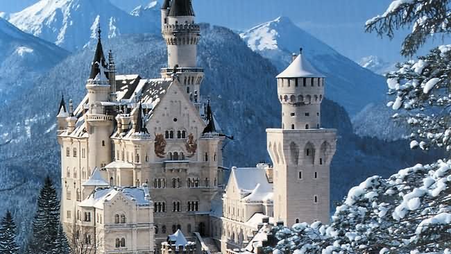 Amazing Image Of The Neuschwanstein Castle With Winter Snow In Germany
