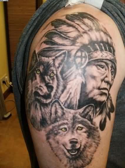 Black And Grey Indian Chief With Two Wolf Tattoo On Right Shoulder