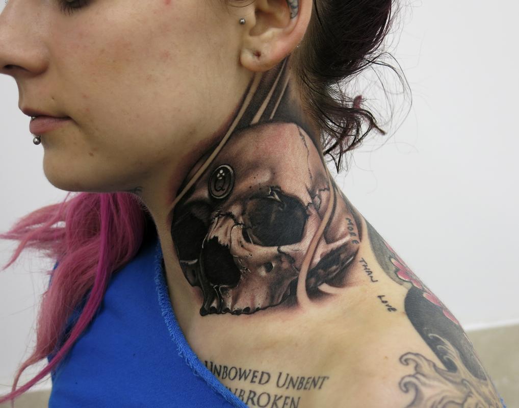 Black Ink 3D Skull Tattoo On Girl Side Neck
