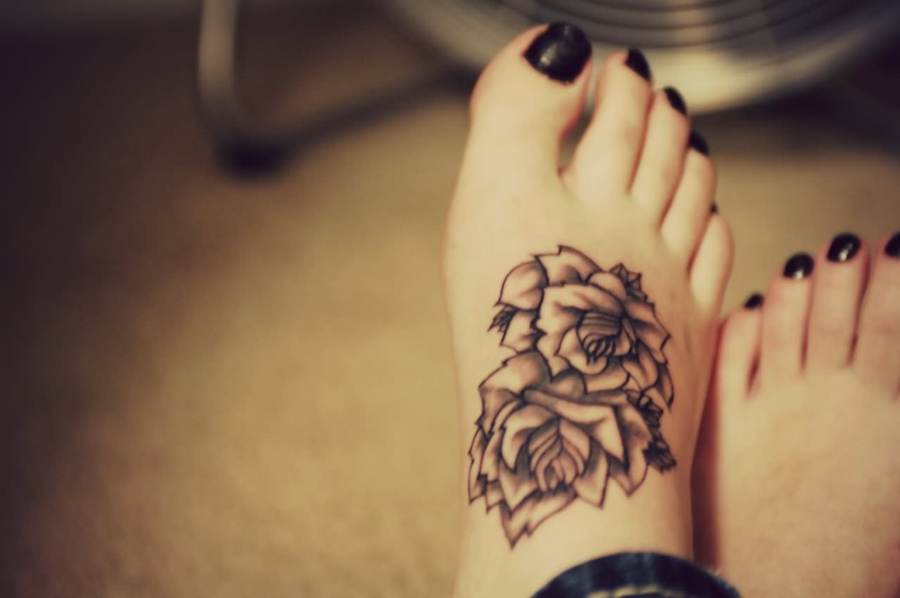Black Ink Roses Tattoo On Girl Right Foot