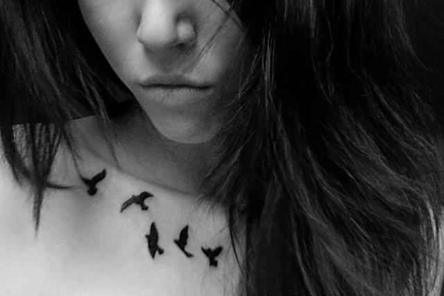 Collar Bone Flying Birds Tattoo On Girl Right Collar Bone