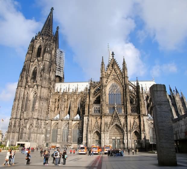 Front Facade Image Of The Cologne Cathedral In Cologne
