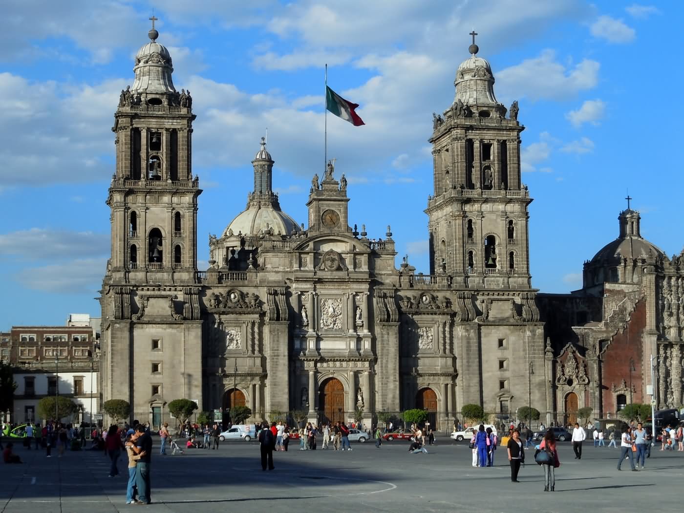 Front Picture Of The Metropolitan Cathedral In Mexico