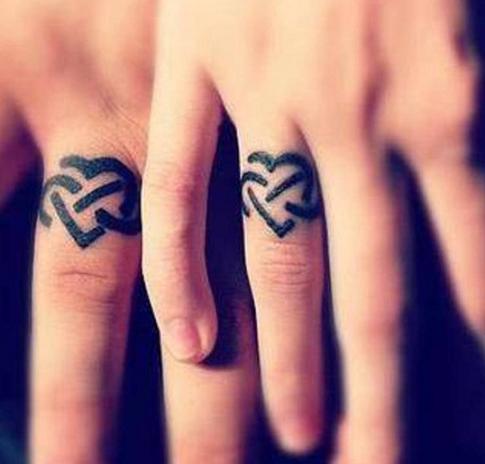 40 Ring Finger  Tattoos 