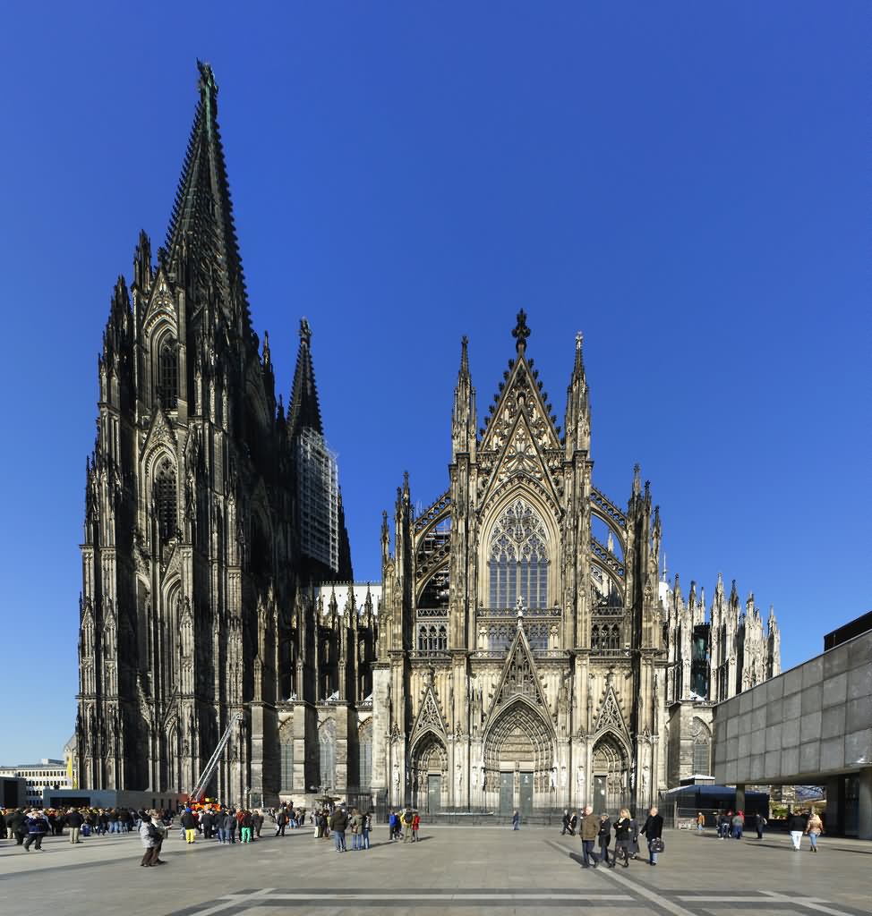 Incredible Front View Of The Cologne Cathedral