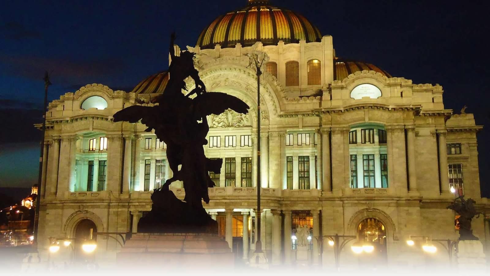 Night View Of Statue And Palacio de Bellas Artes