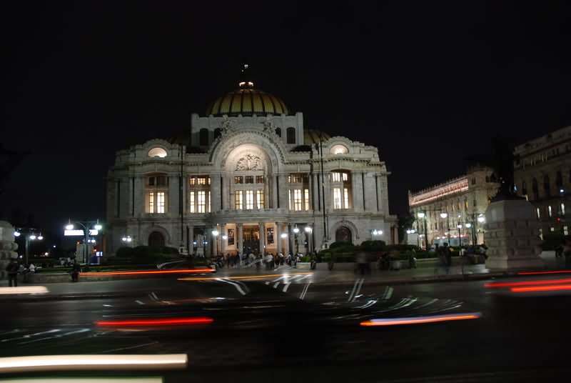 Palacio de Bellas Artes At Night
