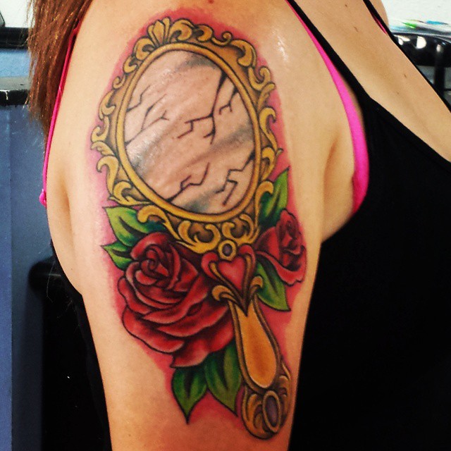 Rose Flowers And Hand Mirror Tattoo On Right Shoulder