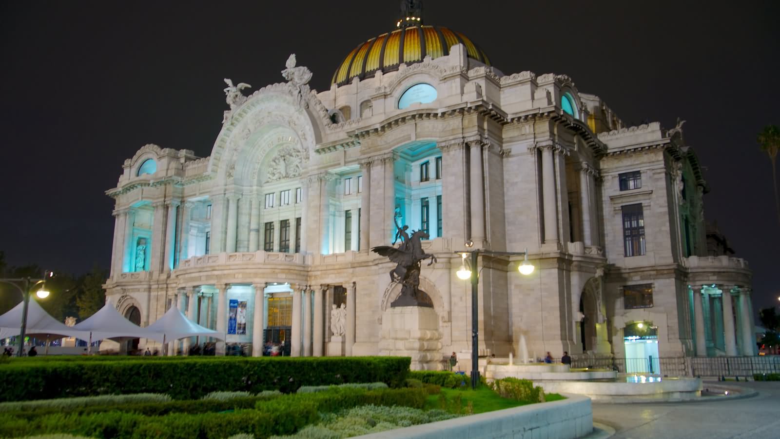 Side View Of The Palacio de Bellas Artes At Night