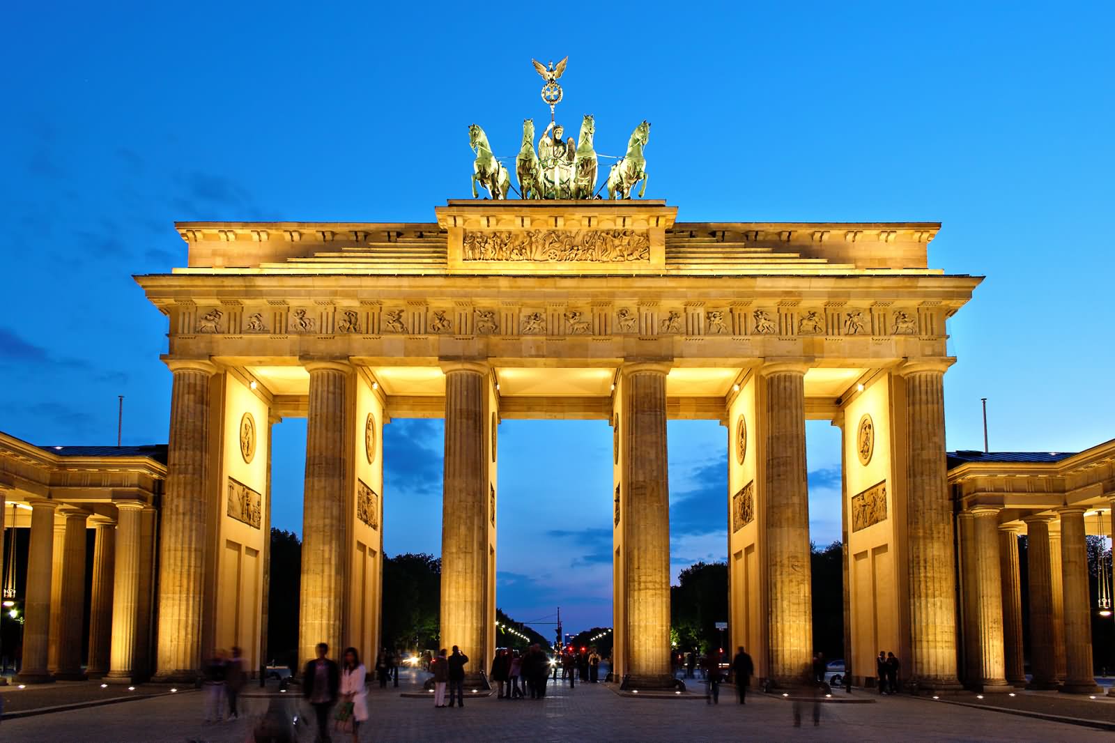 The Brandenburg Gate Night View Image