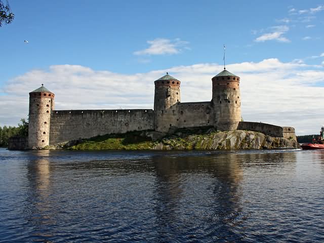 The Olavinlinna Fortress In Haukevisi Lake
