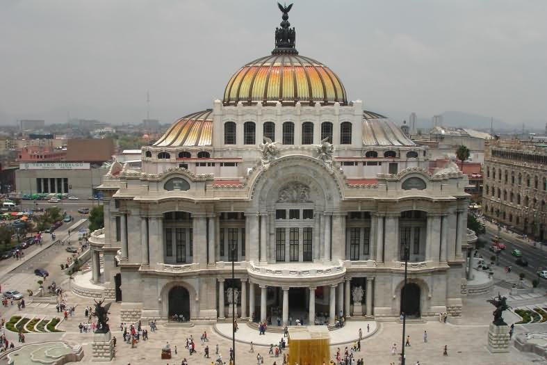 The Palacio de Bellas Artes In Mexico City Picture