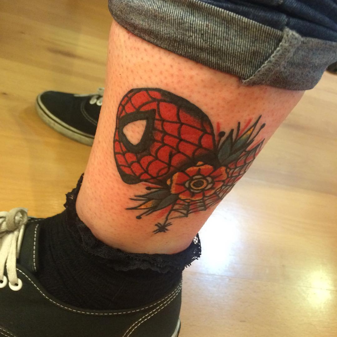 Traditional Spiderman Tattoo On Leg