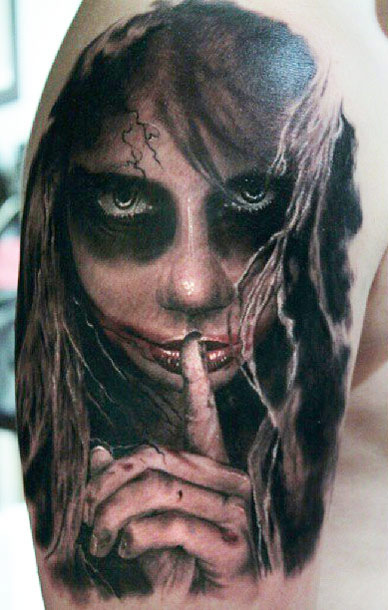 3D Horror Girl Face Tattoo On Right Shoulder