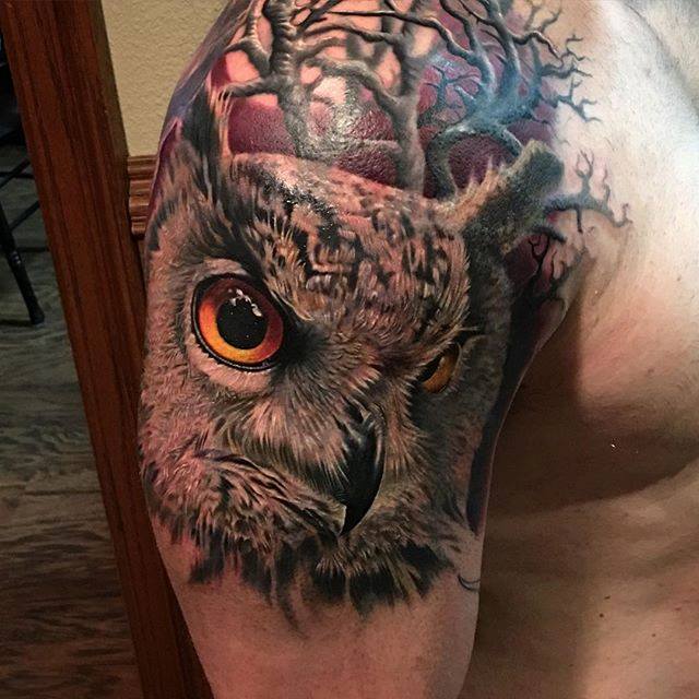 3D Owl Tattoo On Right Shoulder For Men