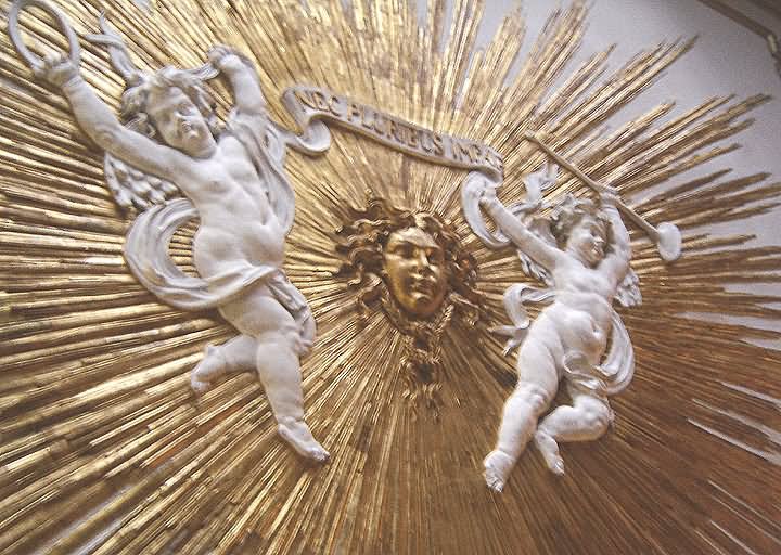 Adorable Cupid Sculptures Inside The Linderhof Palace