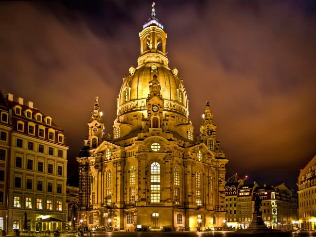 Amazing Night View Of The Frauenkirche Dresden