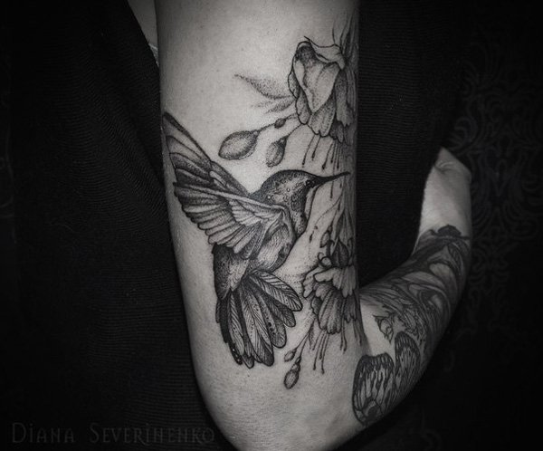 Black And White Hummingbird With Poppy Flowers Tattoo On Right Full Sleeve