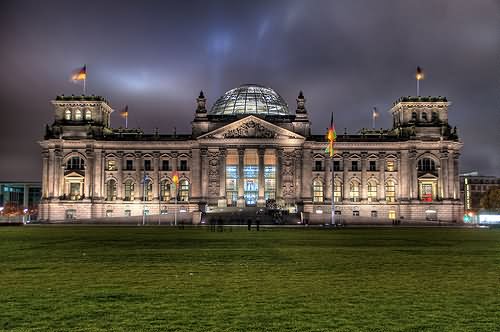 Front Picture Of The Reichstag At Night