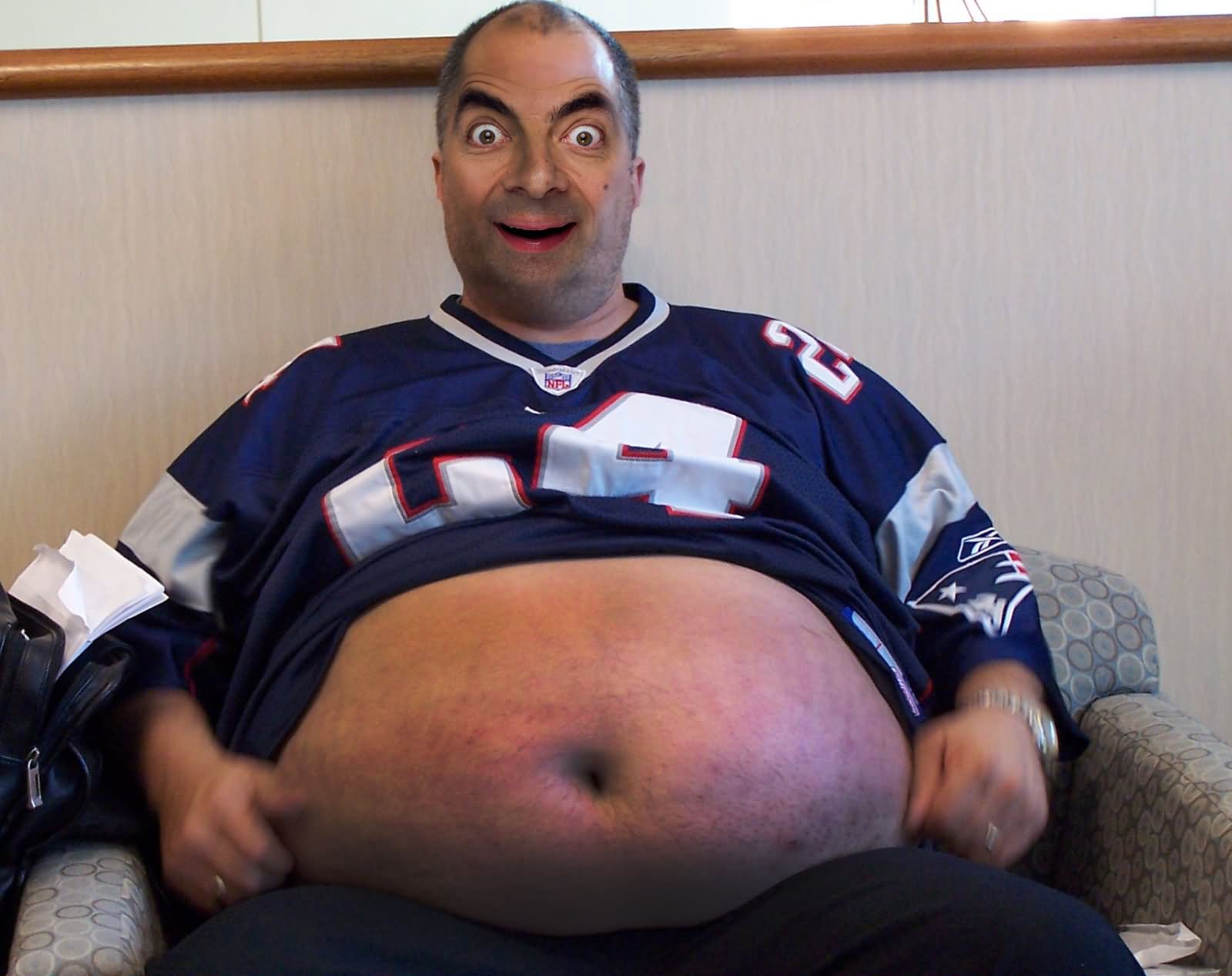 Funny Smiling Mr Bean With Fat Tummy Picture