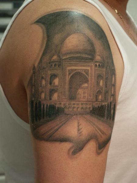 Grey Ink Taj Mahal Tattoo On Right Shoulder