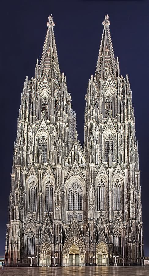 Incredible Night View Of The Cologne Cathedral