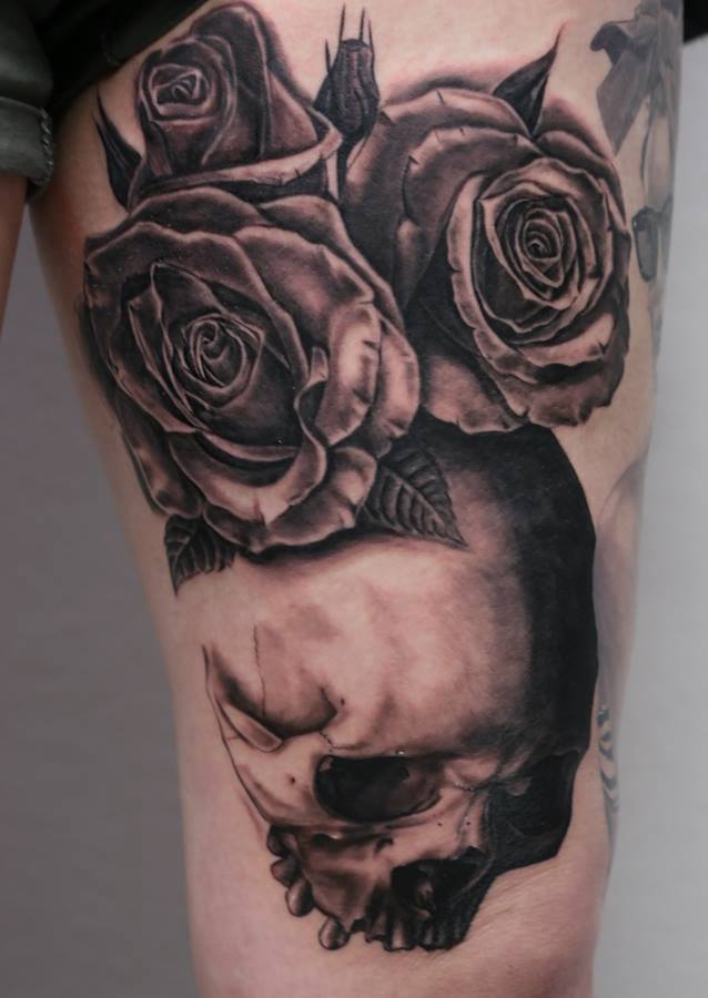 Rose Flowers And Skull Tattoo On Inner Thigh by Anders Grucz