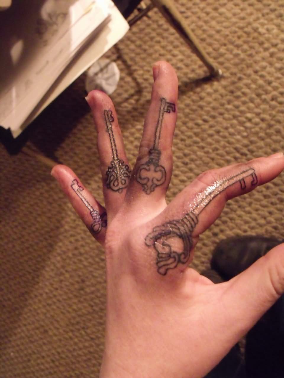 Skeleton Key Tattoos On Fingers