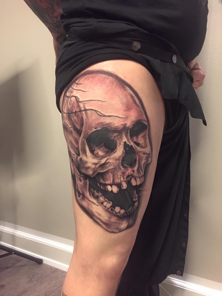 Skull Tattoo On Thigh by Tattoo Mini