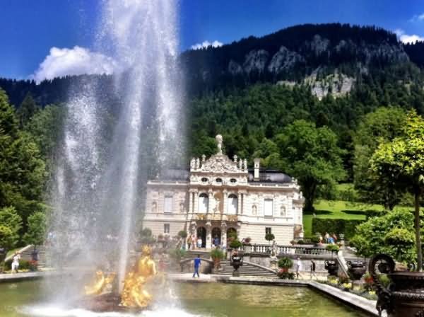 The Linderhof Palace And Fountain In Bavaria, Germany