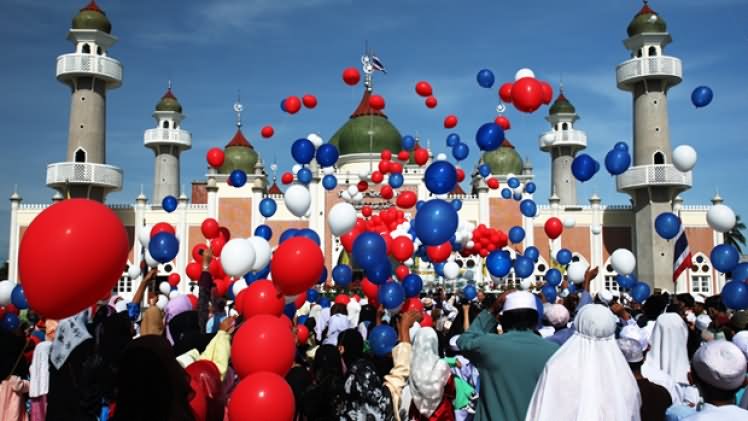 Balloons Lifted After Eid Ul-Fitr Prayers