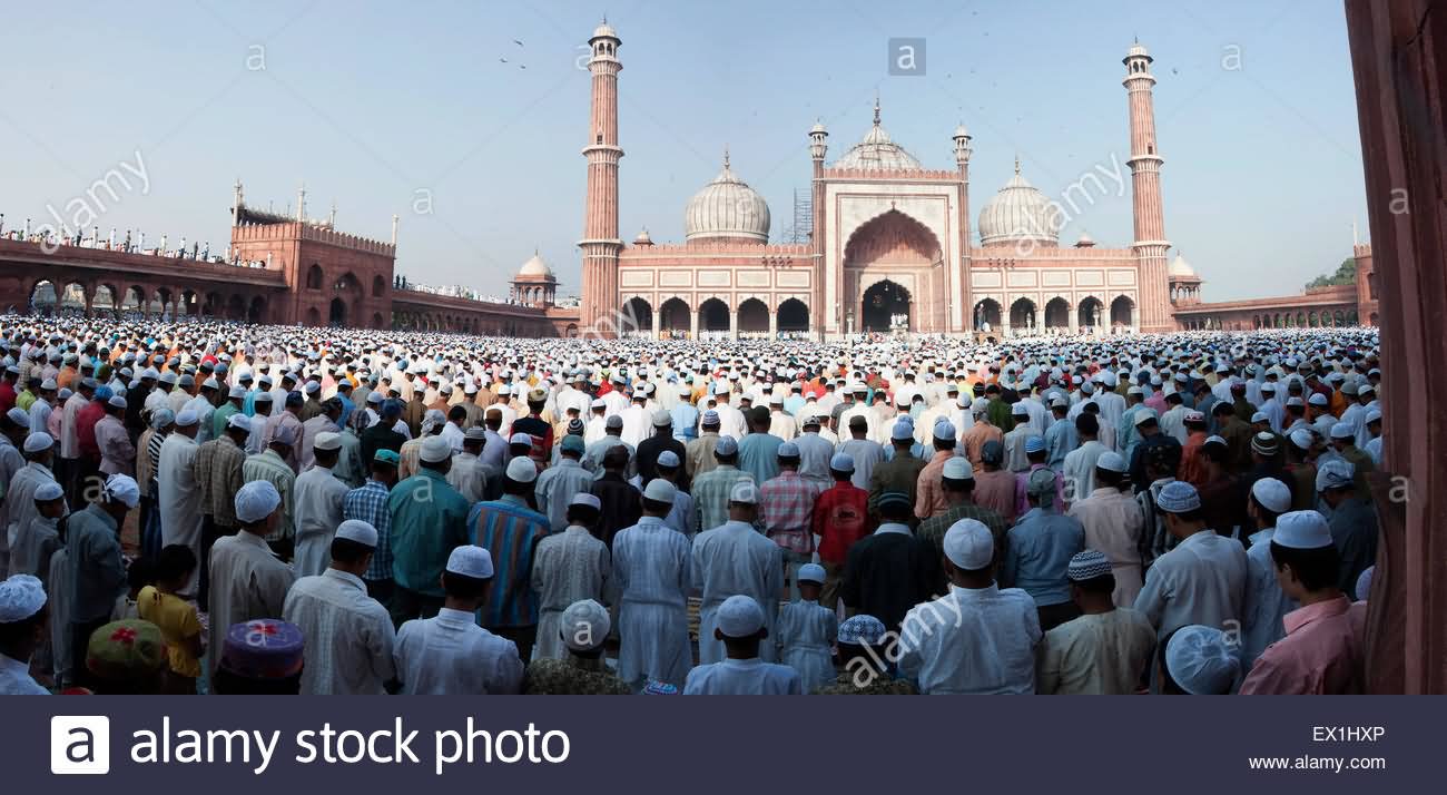 Large Number Of Muslims Gathered To Celebrate Eid Ul-Fitr At Jama Masjid