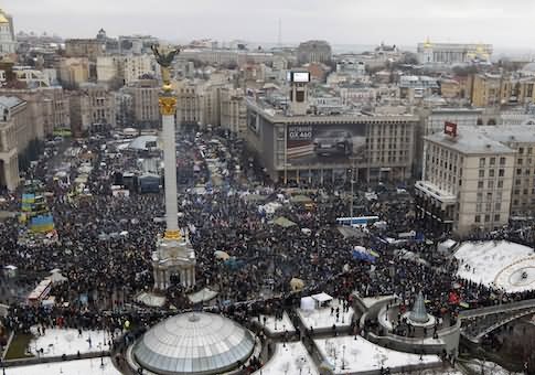 An Aerial View Shows Maidan Nezalezhnosti Or Independence Monument