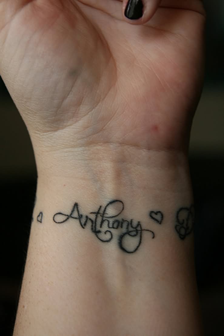 39+ Name Tattoos On Wrist