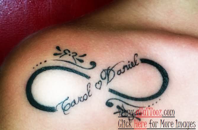 Carol Dariel With Infinity Tattoo On Shoulder