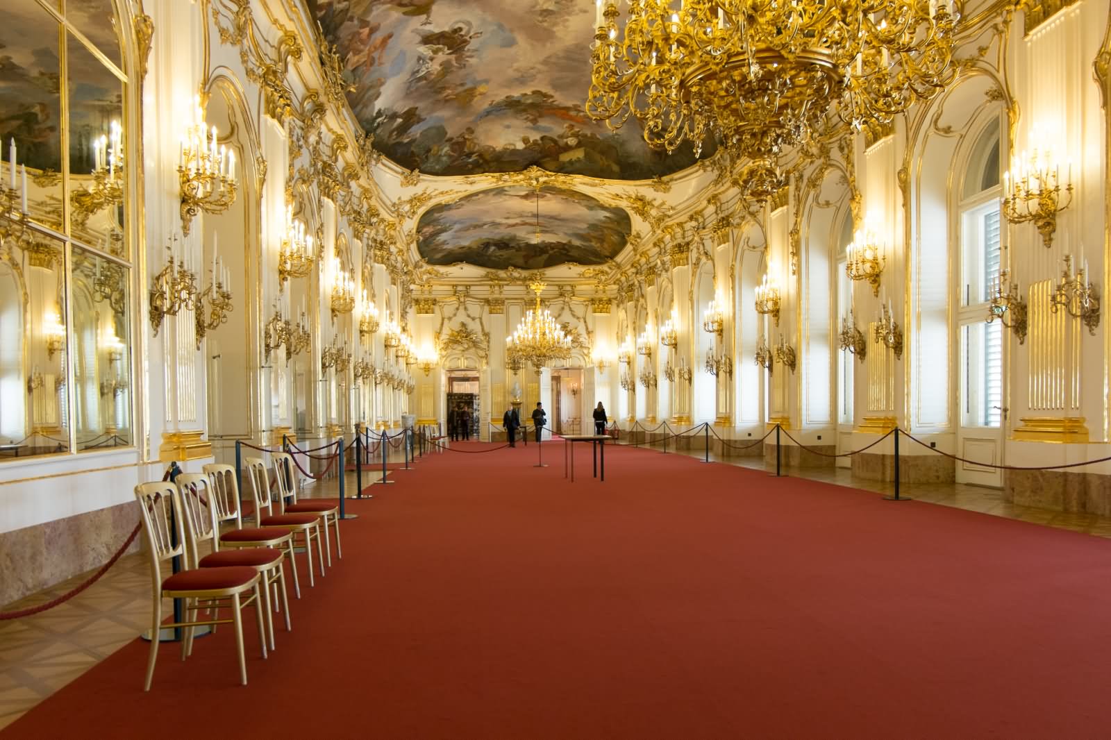 Gallery Inside The Schonbrunn Palace In Vienna