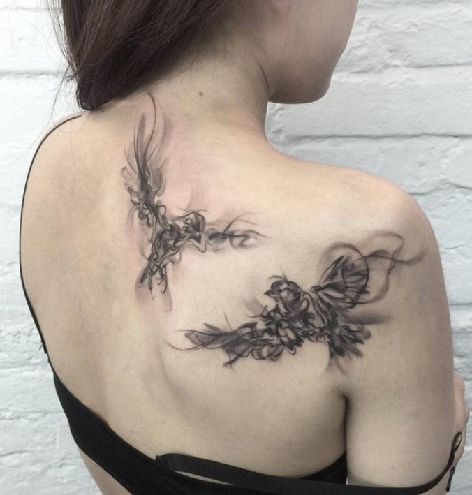 Grey Ink Realistic Birds Tattoos On Right Back Shoulder