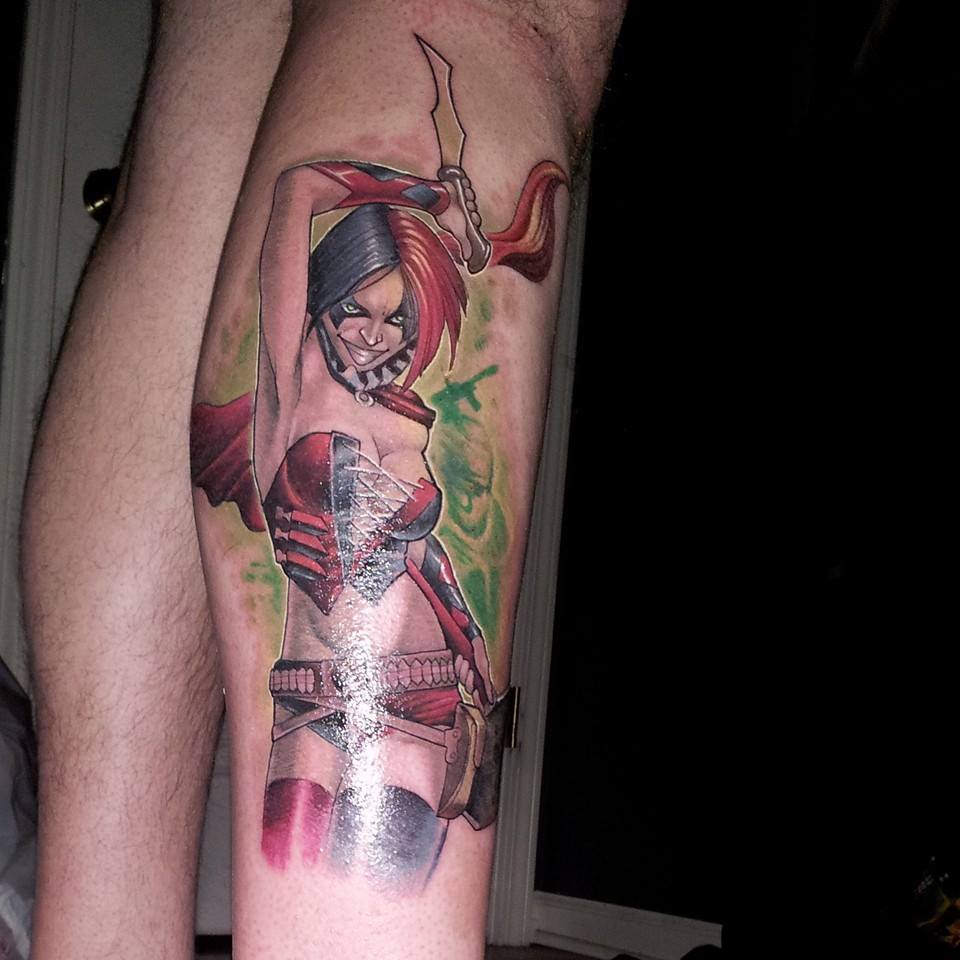 Harley Quinn Tattoo On Right Leg